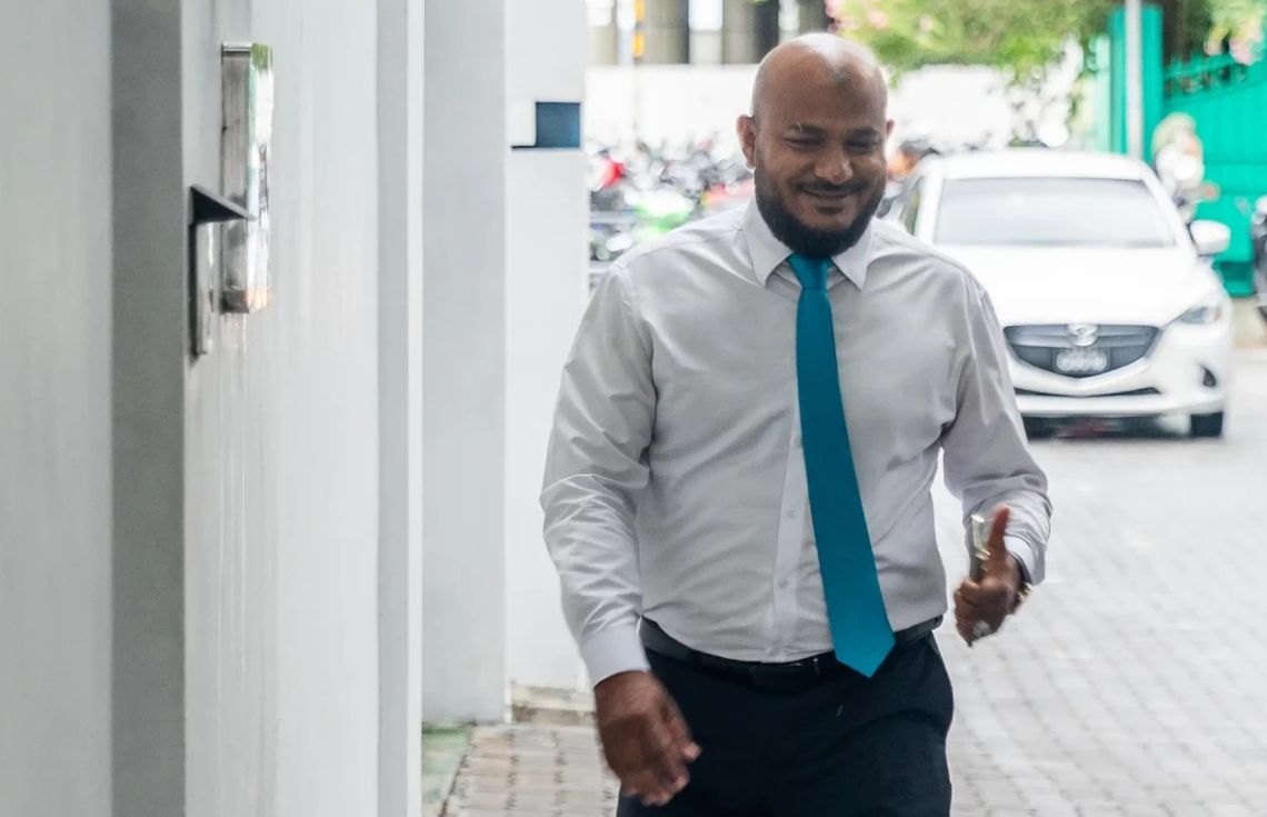 އިއްޔެ ހުވާކުރަން ގޭގައި ބޭންދި މޭޔަރު މިއަދު ރައީސްގެ މަޤާމުގައި ހުންނަވައި، ލާމަރުކަޒީ ނިޒާމަށް ދެއްވި އިސްކަމަކީ ނަމޫނާއެއް- އެމްޕީ ޝުޖާއު