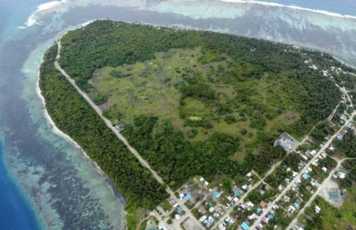 ރާޅާ އެޅުމަށް މޫދަށް ފޭބި ފަތުރުވެރިއަކު މަރުވެއްޖެ