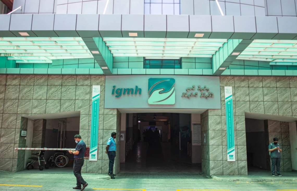 އެޑްމިޓްކޮށްގެން ފަރުވާ ދެނިކޮށް ފިލި މީހާ ހޯދައިފި