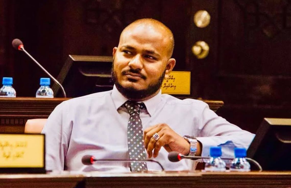 ނާޒިމްއާއެކު ޕީއެންސީގެ އެއްވެސް މެންބަރަކު ނުދާނެ، ތިޔަކަމާ ނޫޅުއްވާ! ޝުޖާއު