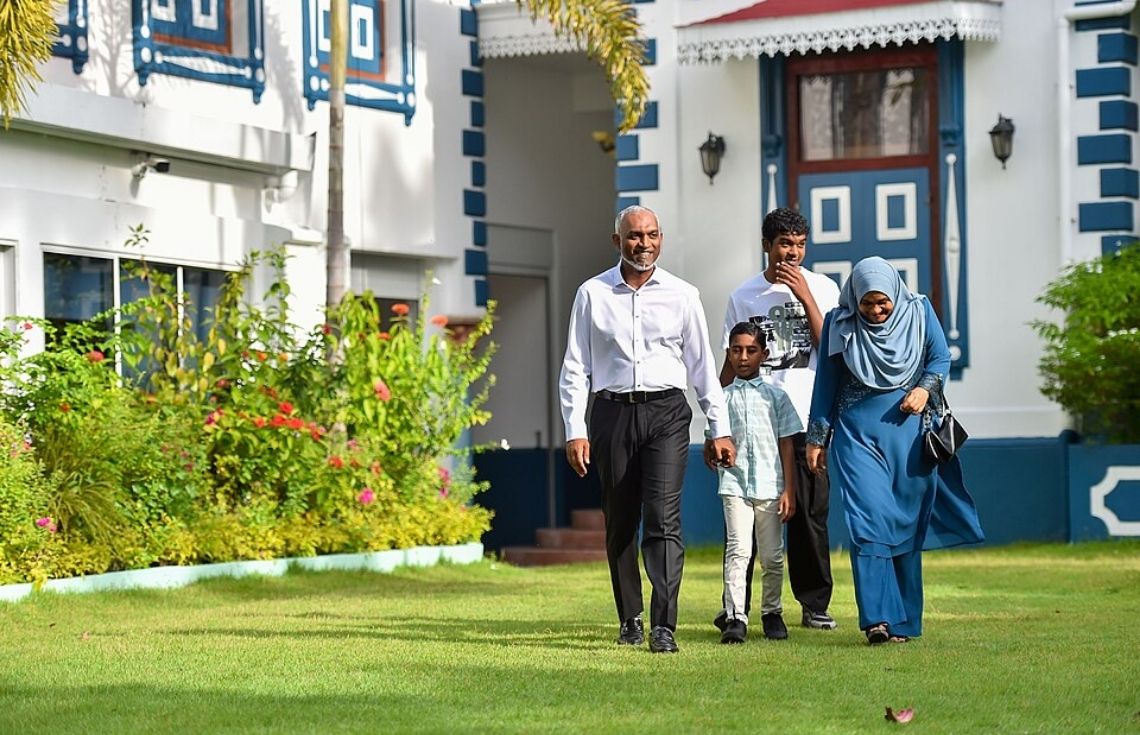 އާއިލާތަކުގެ ބިންގަލަކީ ބެލެނިވެރިންގެ މިންނެތް މަސައްކަތް: ރައީސް މުޢިއްޒު