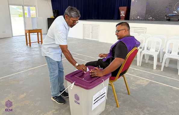 ހިތަދޫ އުތުރު ދާއިރާގެ ބައި-އިލެކްޝަންގެ ވޯޓުލުން ފަށައިފި