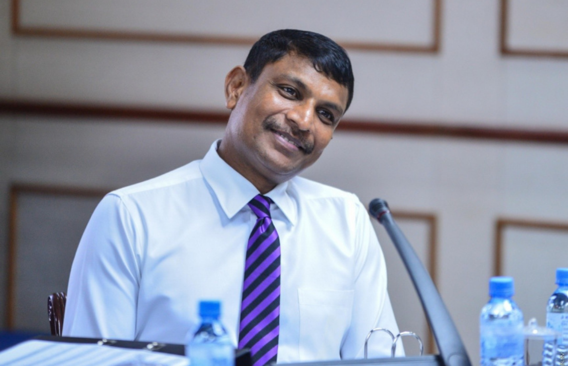 ޒަމީރު އިސްތިޢުފާ ދެއްވީ ޙަވާލުކުރެއްވި މަސްއޫލިއްޔަތުތައް އެންމެ ފުރިހަމައަށް އަދާކުރެއްވުމަށްފަހު: ރިޔާޒް ރަޝީދު