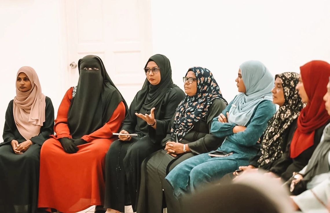 އަންހެނުން އިޤްތިޞާދީ ގޮތުން ބާރުވެރިކުރުމުގެ ސިލްސިލާ ބައްދަލުވުން އަރިއަތޮޅު ދެކުނުބުރީގައި ފަށައިފި