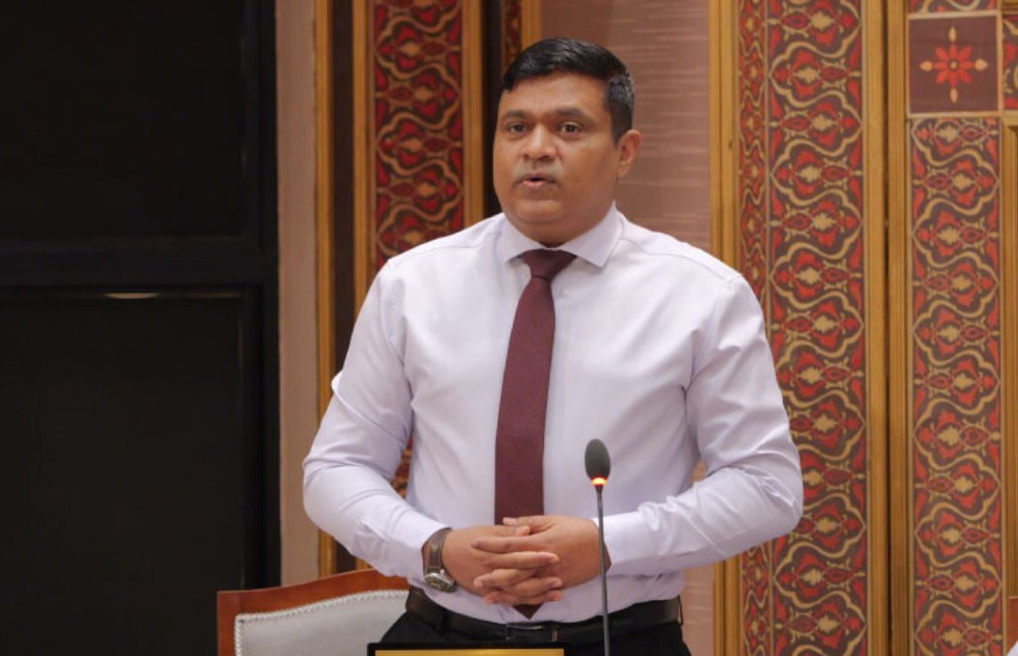 އެތެރޭގެ އުދުހުންތަކުގެ އަގުތައް ދަށްކުރުމަށް ކުރިމަތިވެފައިވާ އެންމެ ބޮޑު ހުރަހަކީ ފަސިންޖަރުން މަދުވުން: ވަޒީރު އަމީން