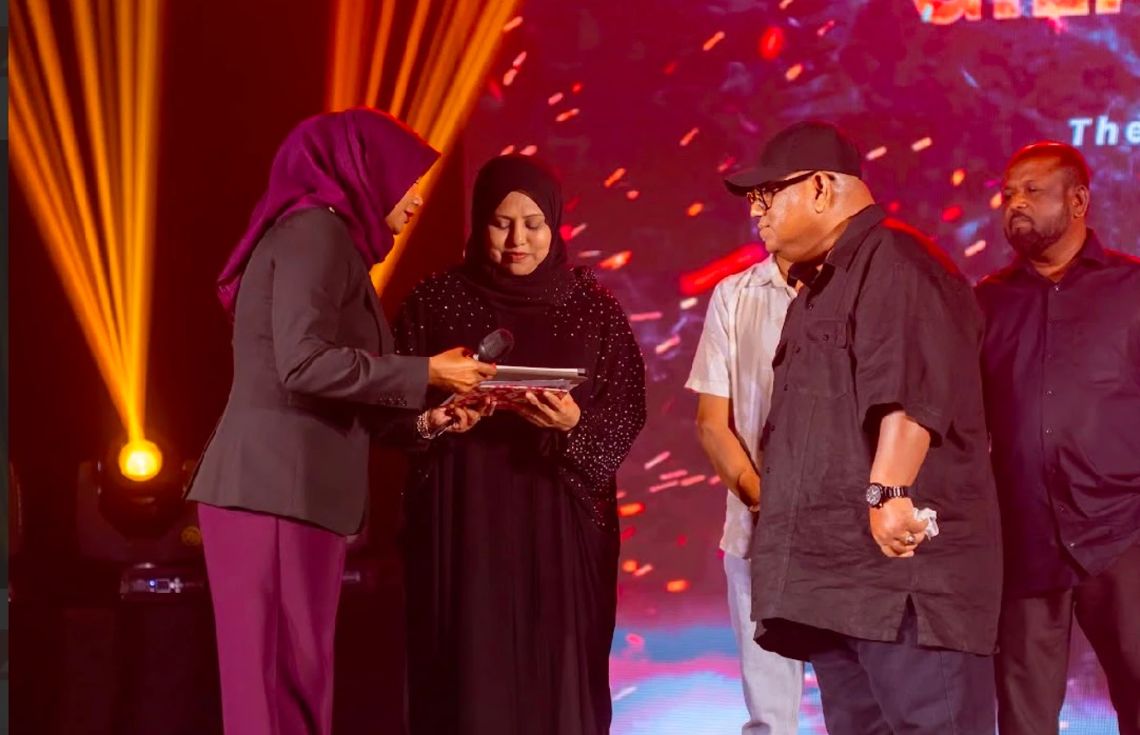 ވަޒީރު ހީނާ، އަމްޖޭގެ 50 ވަނަ ފިލްމް ޕްރިމިއަރ ޝަރަފުވެރިކޮށްދެއްވައިފި
