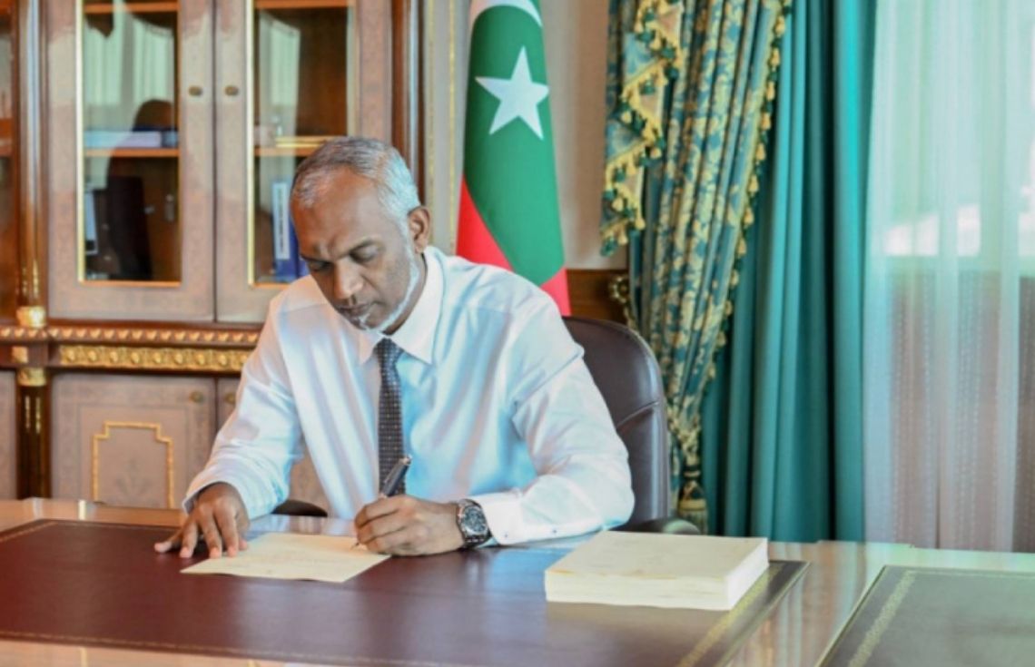 ދިވެހި ލިޔުންތެރިން ވާންޖެހޭނީ ޙައްޤުބަސް ފަތުރާ، އަމާނާތްތެރި ބަޔަކަށް: ރައީސުލްޖުމްހޫރިއްޔާ