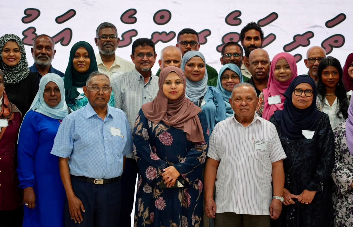 ވަޒީރު ހީނާ ތަރިކަވެރިންނާއެކު މުހިންމު ބައްދަލުވުމެއް ބާއްވައިފި
