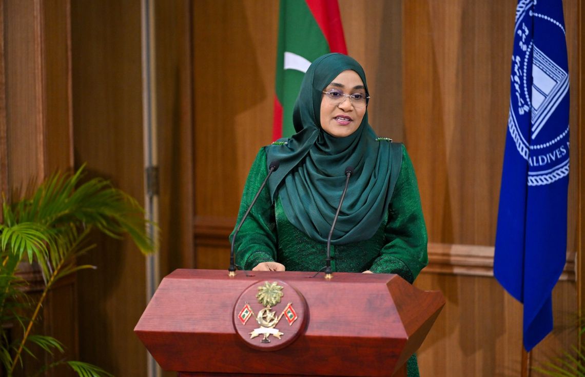 ހިސާބު މައްދާއާއި މެދު ކުދިންގެ މެދުގައި އޮންނަ ޝައުޤުވެރިކަން އިތުރުކުރުމަށް ބޮޑު އިސްކަމެއް ދޭންޖެހޭ: ފަސްޓް ލޭޑީ