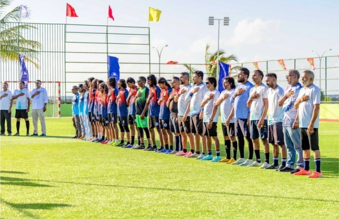 އދ. ދިއްދޫގައި ތަރައްޤީކުރި ފުޓްސަލް ދަނޑު ރަސްމީކޮށް ހުޅުވައިފި