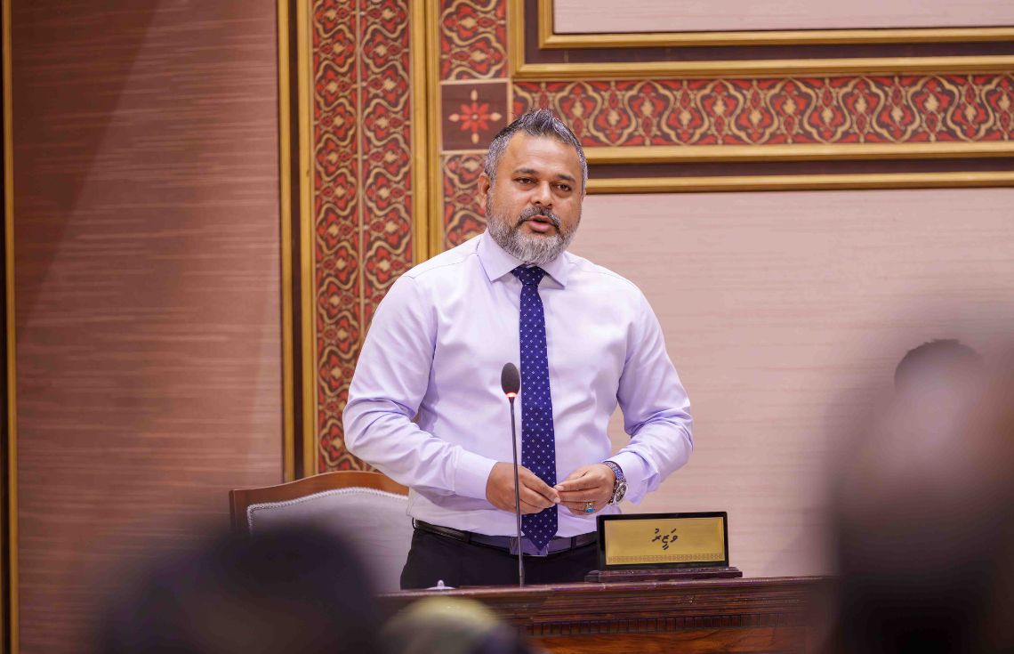 ކުޑަރިކިލުގައި ޤާއިމުކުރާ އައިސް ޕްލާންޓް ކުރިއަށް އޮތް 6 މަސް ދުވަހުގެ ތެރޭގައި ނިމޭނެ: ވަޒީރު ޝިޔާމް