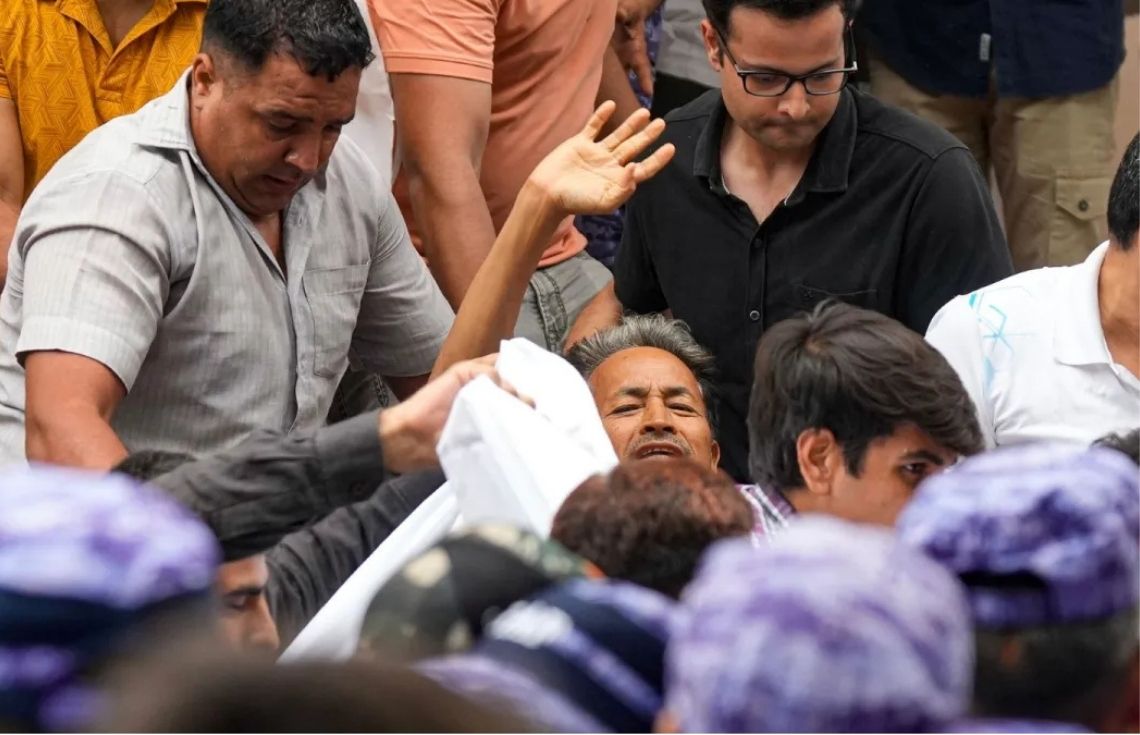 ބަނޑުހައިހޫނުކަމުގެ ހަޅުތާލުގައި ހުރި ސޯނަމް ވަންގްޗުކް ގަދަކަމުން ހޮސްޕިޓަލަށް ގެންގޮސްފި