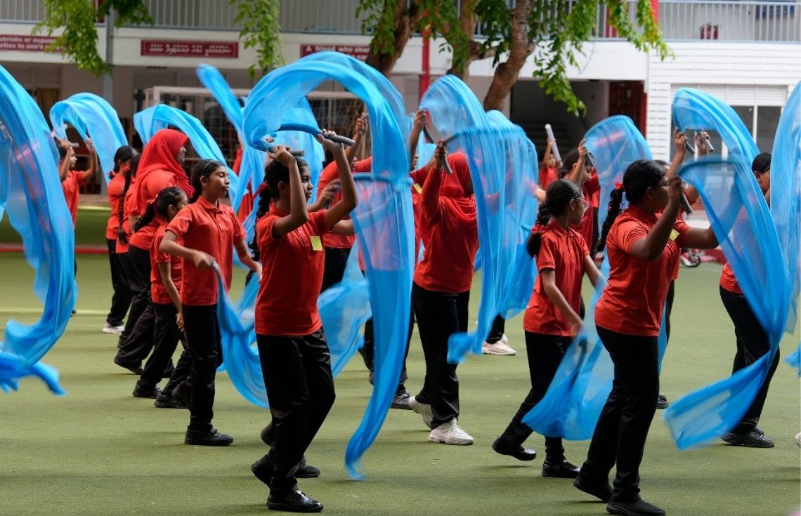 މިނިވަންދުވަހުގެ މުނާސަބަތުގައި ކުލަގަދަ ގިނަ ހަރަކާތްތަކެއް ކުރިއަށްގެންދަނީ