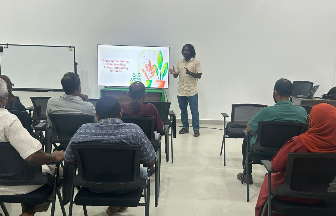 5 މިލިއަން ގަސް އިންދުމުގެ މަޝްރޫއަށް އަހުލުވެރިވުމުގެ ހަރަކާތެއް ދިއްދޫގައި