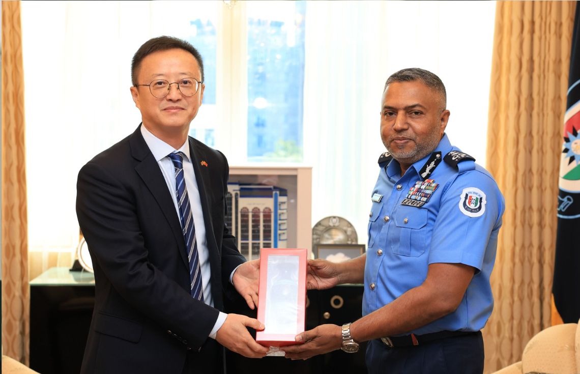 ފުލުހުންގެ ގާބިލުކަން އިތުރުކުރުމަށް ޗައިނާ ސަފީރާއެކު މަޝްވަރާކޮށްފި