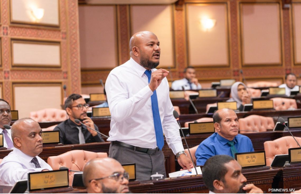 މިނިސްޓަރ ސައީދުގެ އިތުބާރު ނެތްކަމުގެ މައްސަލައަކީ އެމް.ޑީ.ޕީ އިން ކަންކަން ހަޖަމު ނުވާކަމުގެ ހެއްކެއް: ޝުޖާއު