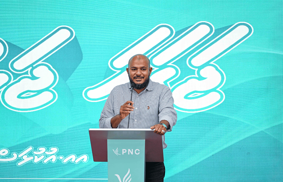 ރައީސް ޔާމީންގެ ވެރިކަމުގައި އެ މަނިކުފާނު ތާސްކުޅެން އިންނަވަނިކޮށް މަޝްރޫޢުތައް ހިންގެވީ ރައީސް މުޢިއްޒު: މެންބަރު ޝުޖާއު