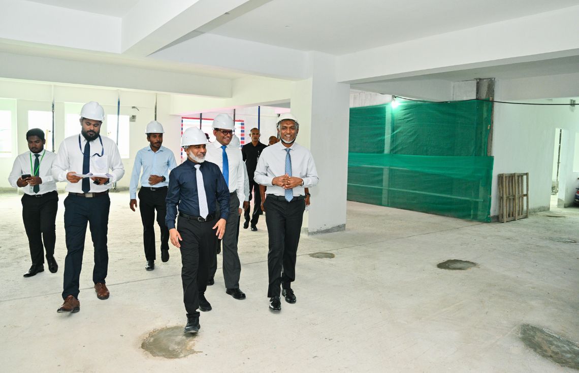 ޢަރަބިއްޔާ ސްކޫލުގެ އާ ޢިމާރާތުގެ މަސައްކަތް ކުރިއަށްދާގޮތް ރައީސުލްޖުމްހޫރިއްޔާ ބައްލަވާލައްވައިފި