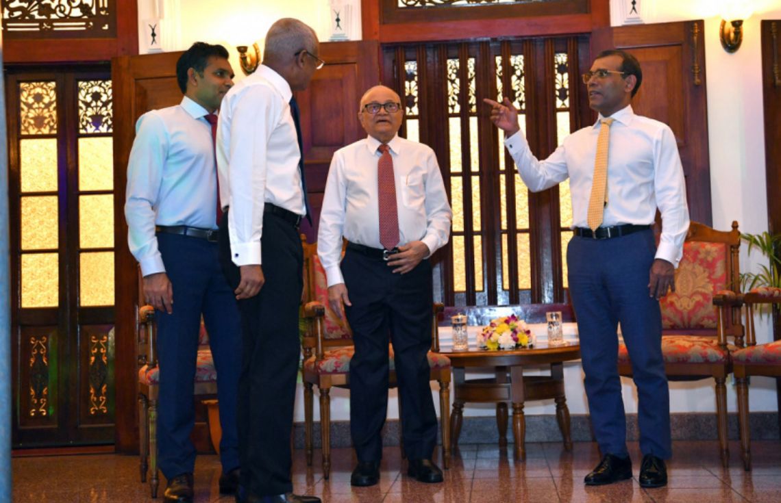 ރާއްޖޭގެ ކުރީގެ ރައީސުން ޤައުމީ ދުވަހުގެ ތަހުނިޔާ ފޮނުއްވަވައިފި