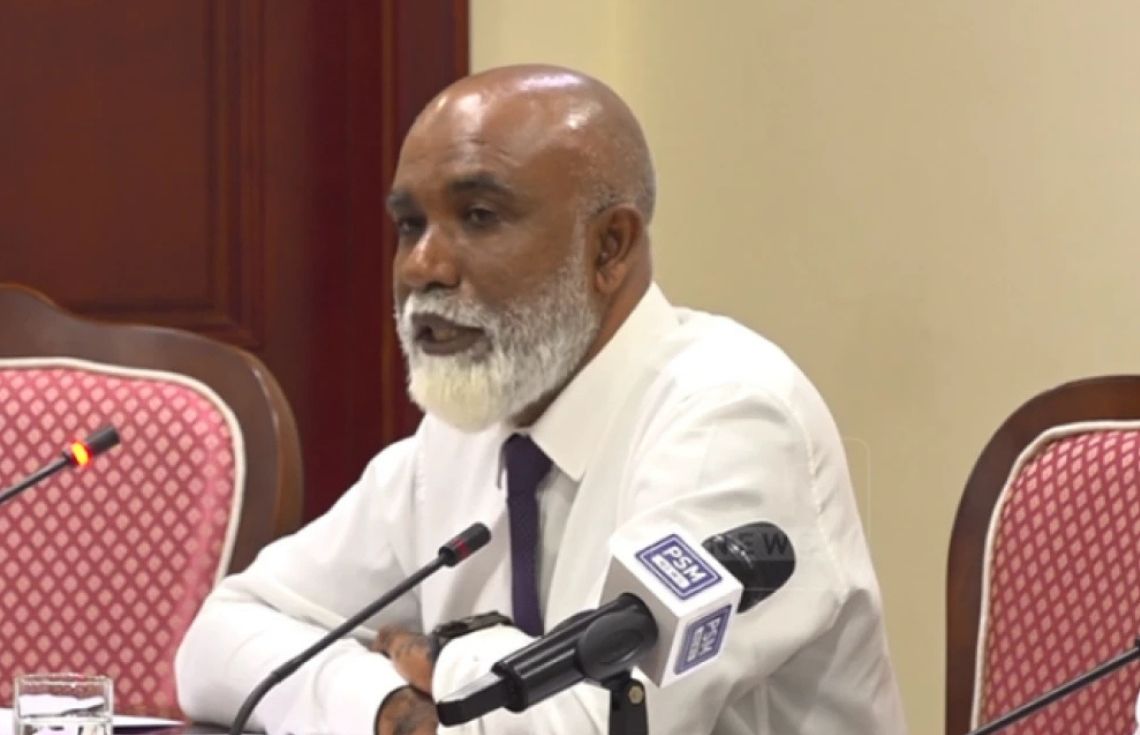 އޮންލައިންކޮށް ކިޔެވުމުގެ ފުރުސަތު ބަންދުކުރުމަކީ ފަންނީ ގޮތުން އެންމެ ރަނގަޅު ގޮތެއް ނޫން: ޝަފީއު