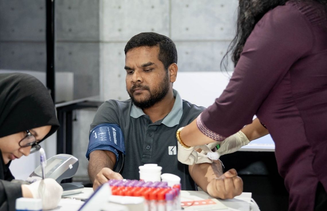 އެޗްޑީސީގެ މުވައްޒަފުން އިސްނަގައިގެން ޚާއްޞަ ބްލަޑް ކޭމްޕެއް ފަށައިފި