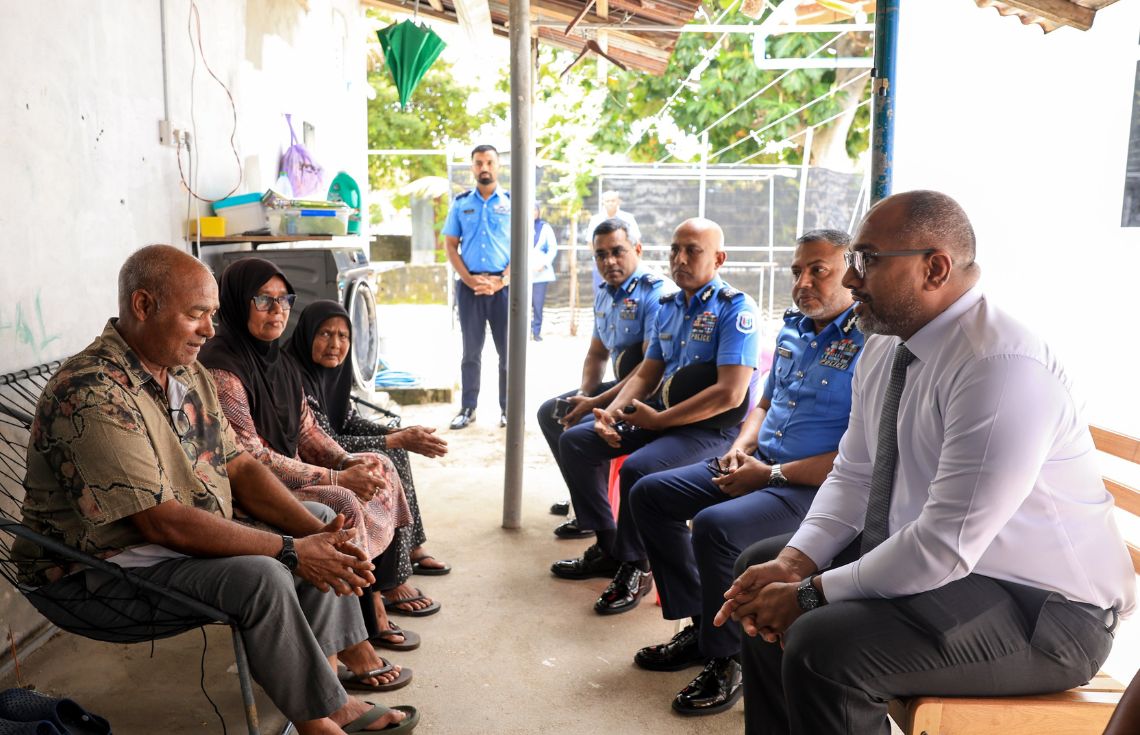 ގެއްލުނު ސާޖަންޓް ނާފިޢުގެ މައިންބަފައިންނާ ހޯމްލޭންޑް ސެކިއުރިޓީ މިނިސްޓަރާއި ސީޕީ ބައްދަލުކުރައްވައިފި