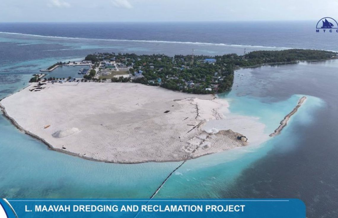 މަޝްރޫއުތައް ހިންގުމަށް ރަށްރަށުގެ ބިންތައް ސަރުކާރަށް ނެގޭ ބިލް ފާސް ކުރަން ގޮވާލާ 10،000 ސޮއި