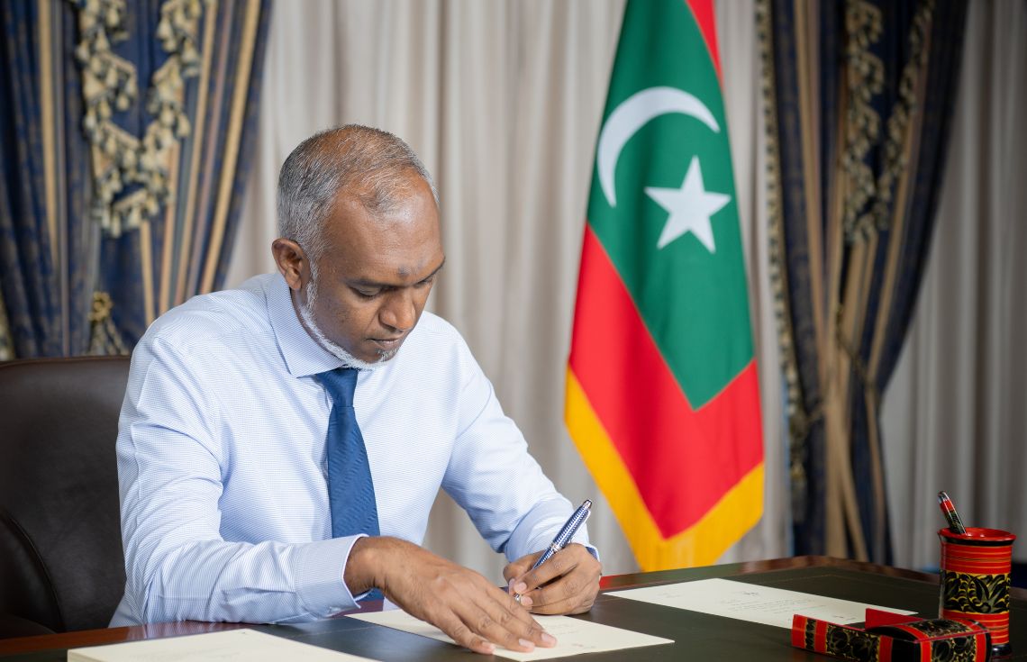 ކުނި މެނޭޖުކުރުމުގެ ޤާނޫނަށް 1 ވަނަ އިޞްލާޙު ގެނައުމުގެ ބިލު، ރައީސުލްޖުމްހޫރިއްޔާ ތަޞްދީޤުކުރައްވައިފި