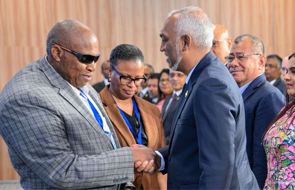 ކުދި ޖަޒީރާ ޤައުމުތަކުގެ އިޤްތިޞާދީ ކުރިއެރުމަށް ރައީސް ކުރައްވާ މަސައްކަތްޕުޅަށް އދ.ގެ މަންދޫބުންގެ ތައުރީފު