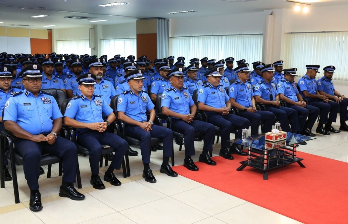 މާލެ ސަރަހައްދުގެ 166 ފުލުހުންނަށް މަޤާމުގެ ކުރިއެރުންދީފި