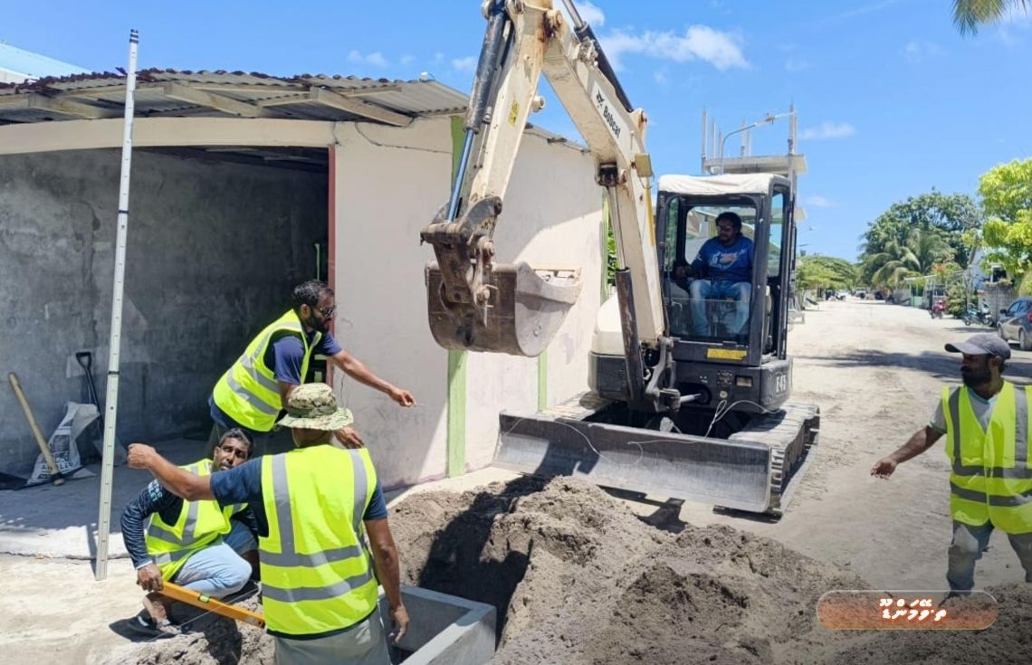 ވޭމަންޑޫގެ މަގުތައް ޒަމާނީ ފެންވަރަށް ތަރައްޤީ ކުރުމުގެ އަމަލީ މަސައްކަތް ފަށައިފި