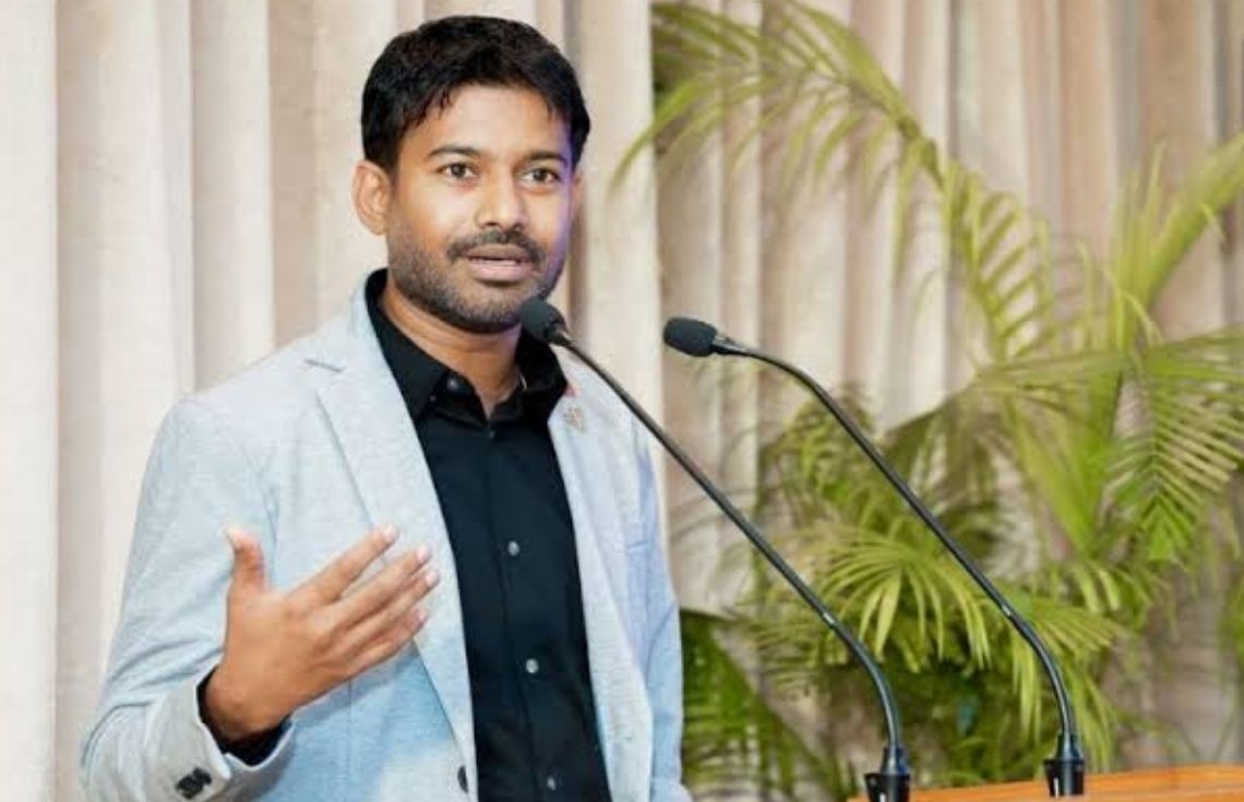 ވިސިޓް މޯލްޑިވްސްގެ އެމްޑީ ކަމުން އިބްރާހިމް ޝިއުރީ އިސްތިއުފާ ދެއްވައިފި
