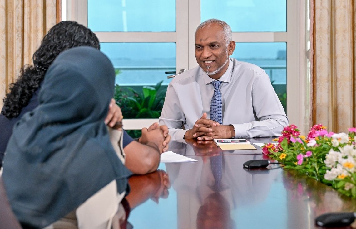 "ރައްޔިތުންގެ އަޑު": ބޯހިޔާވަހިކަމާއި ރަށްރަށުގެ ތަރައްޤީގެ ކަންބޮޑުވުންތައް ރައީސަށް ހިއްސާކޮށްފި