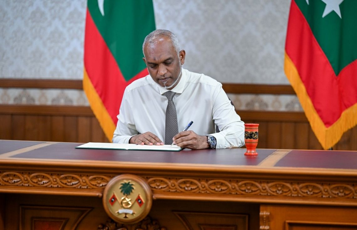 މަސްވެރިކަމުގެ ޤާނޫނަށް ގެނައި މުހިންމު އސްްލހުުތަކުގެ ބިލު ރައީސް ތަސްދީޤު ކުރައްވައިފި