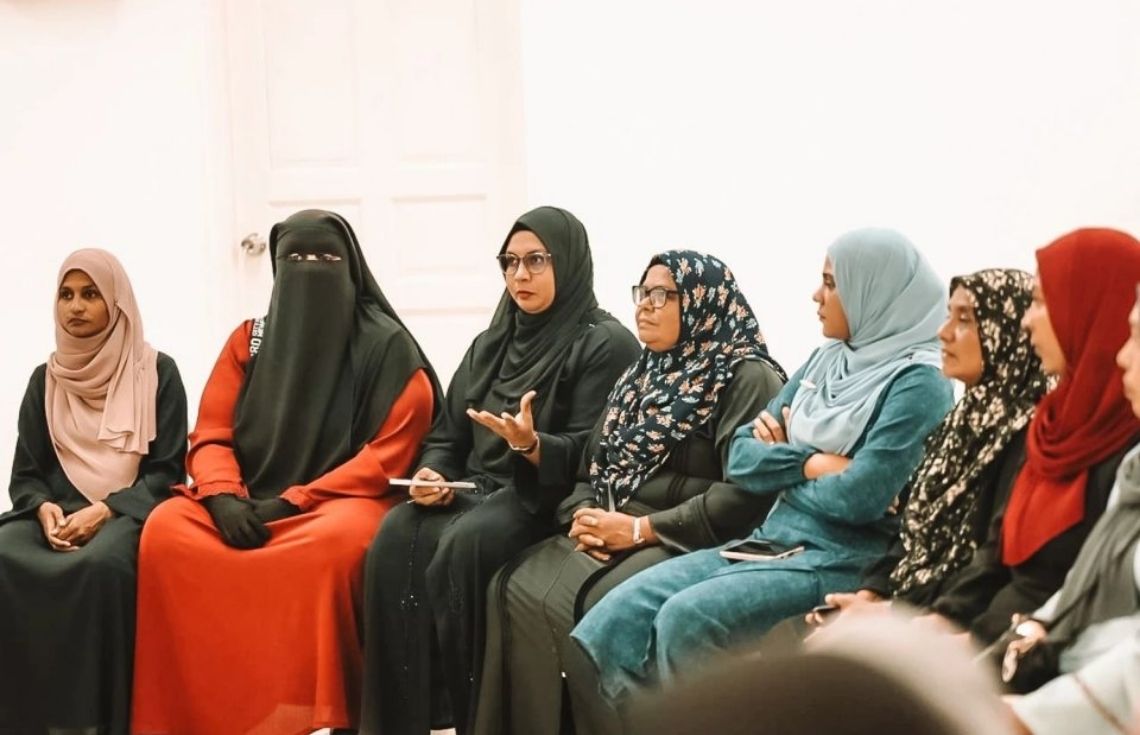 އިގްތިސާދީ ގޮތުން އަންހެނުން ބާރުވެރިކުރުވުމަށް ށ. އަތޮޅުގައި ސިލްސިލާ ބައްދަލުވުންތަކެއް ބައްވަނީ