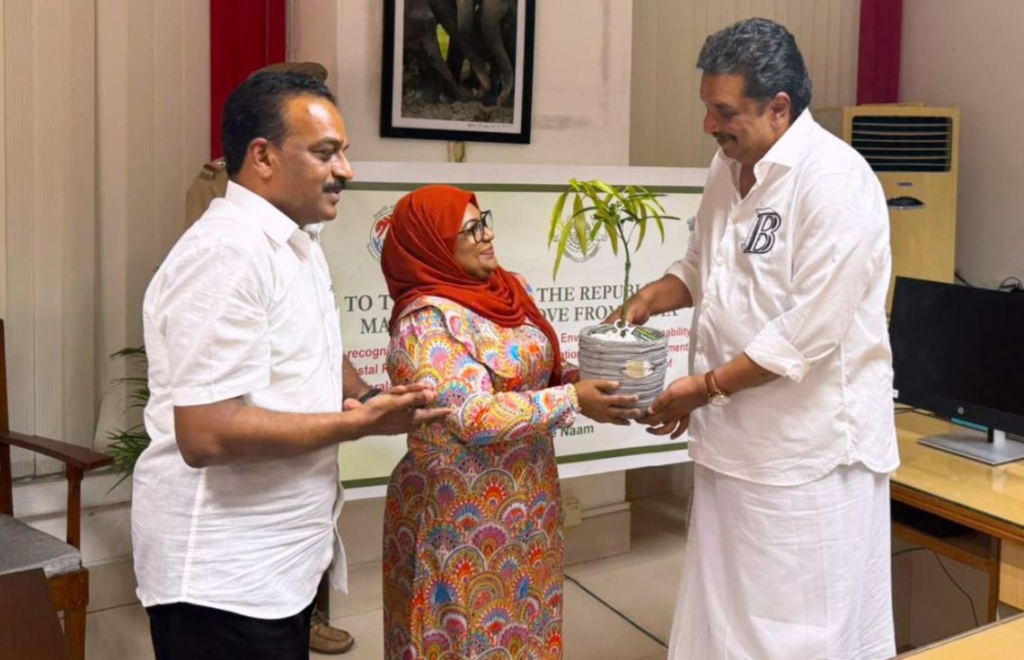 އިންޑިއާއިން ރާއްޖެއަށް 1200 ގަސް ހަދިޔާކޮށްފި