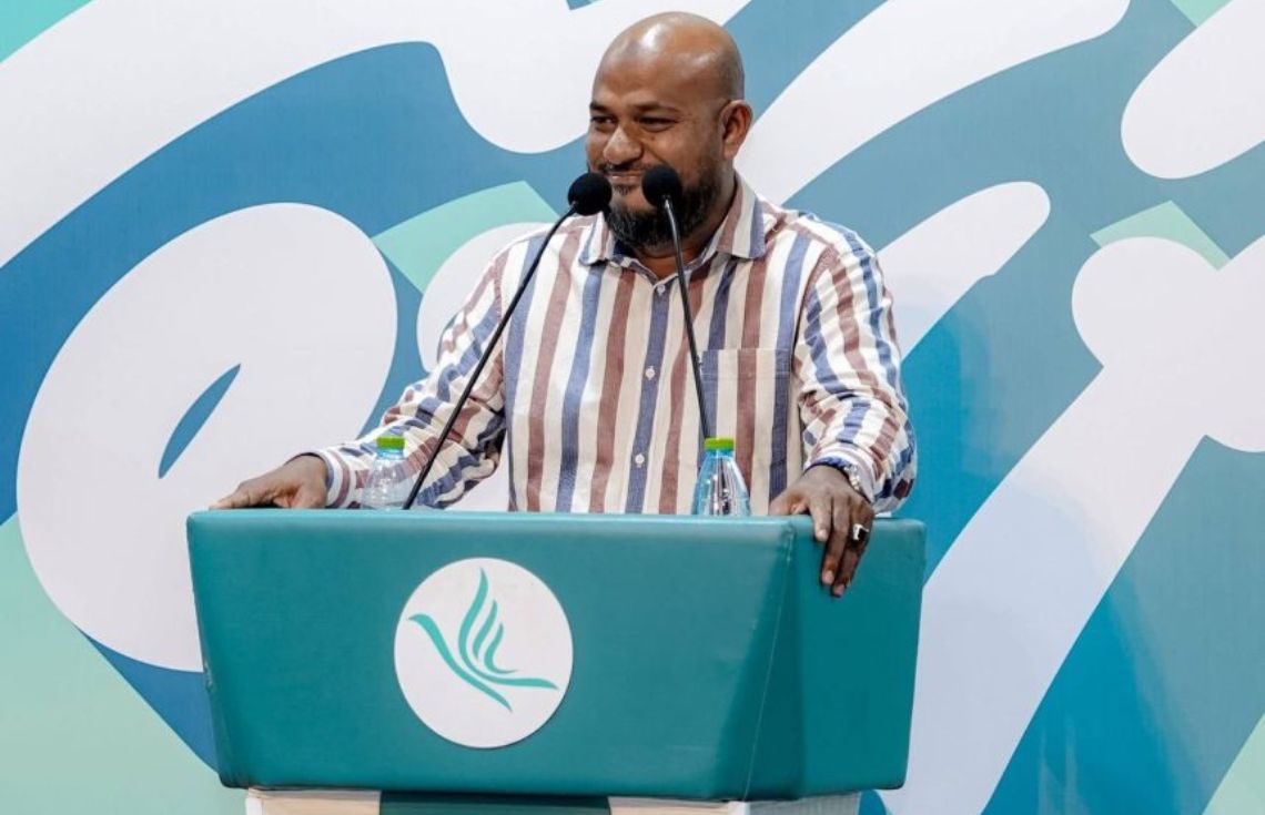 4 ވަޒީރެއްގެ ހާއްސަ މެސެޖުތަކެއް ޝުޖާއު ޔާމީނަށް ރައްދުކޮށްދެއްވައިފި