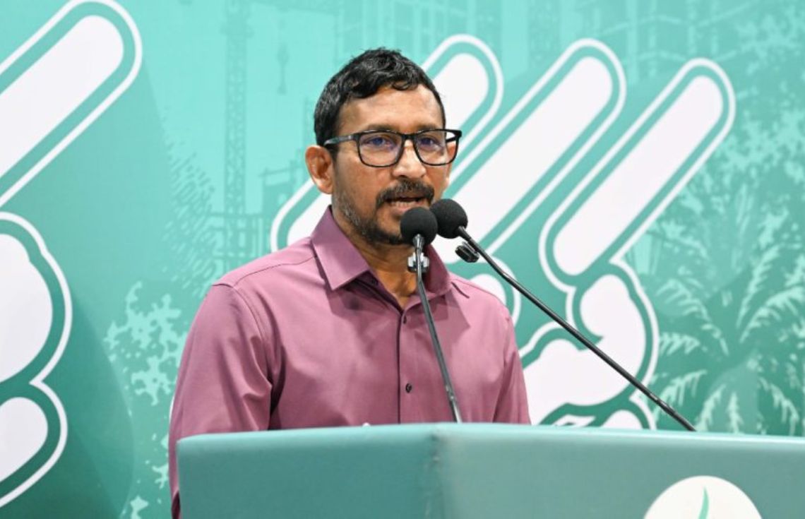 ރައީސް މުއިއްޒު ގެންގުޅުއްވާ ސިޔާސީ ފޮތުން ނަޝީދާއި ޔާމީން ފިލާވަޅު ނަންގަވަން ޖެހޭ: ފަލާހު