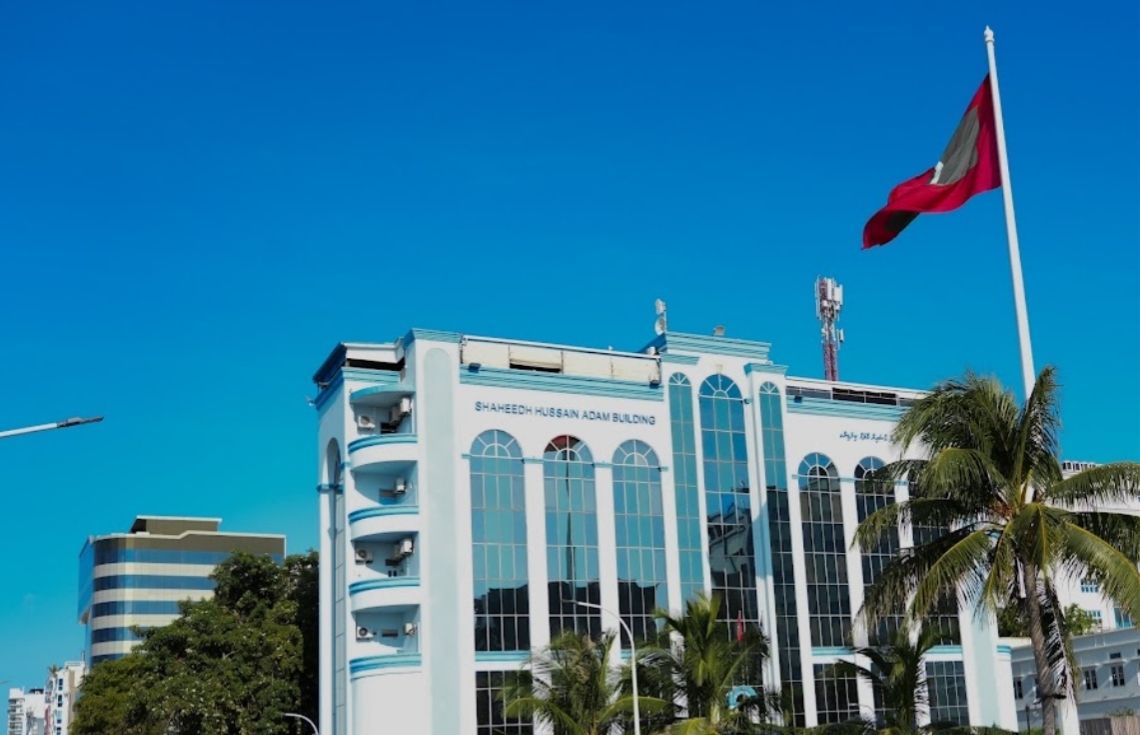 ގަވާއިދާ ޚިލާފަށް ބޭރު ފައިސާ މާރުކުރި ކަމުގެ 65 މައްސަލައެއް
