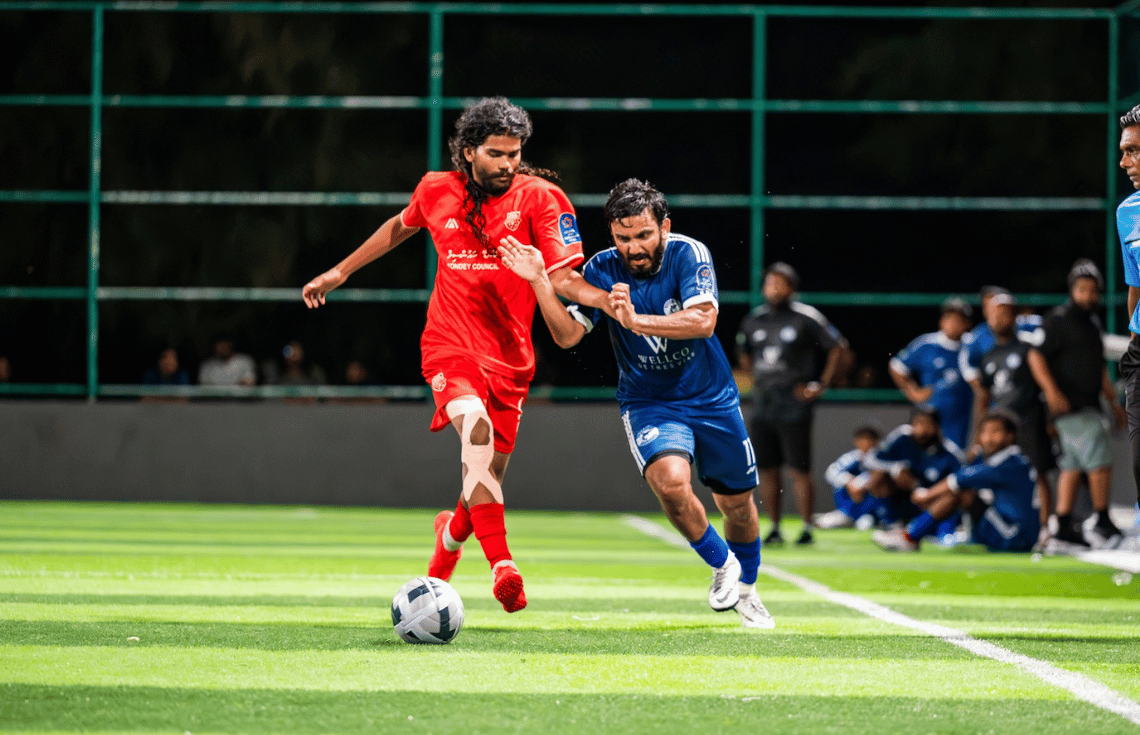 ފަހު މެޗުގައި ކޮނޑޭ ބަލިކޮށް ވިލިނގިލިން ގާފު އަލިފުގެ ފައިނަލަށް