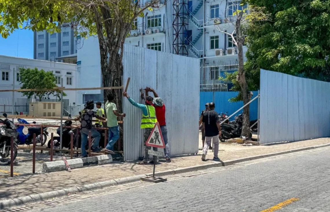 ޣާޒީ ބިލްޑިންގ ބިމުގައި ހަދާ ޕާކިން ޒޯން މިހަފުތާގައި ހުޅުވާލަނީ