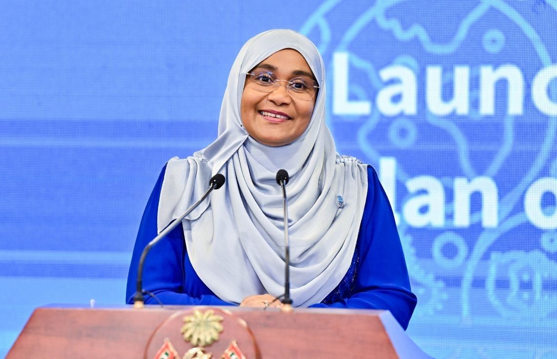ދަރިވަރުންނަށް ޓަކައި މުޅި ޤައުމު ކުރަނީ ވަރަށް ފޮނި އުންމީދެއް: މެޑަމް ސާޖިދާ
