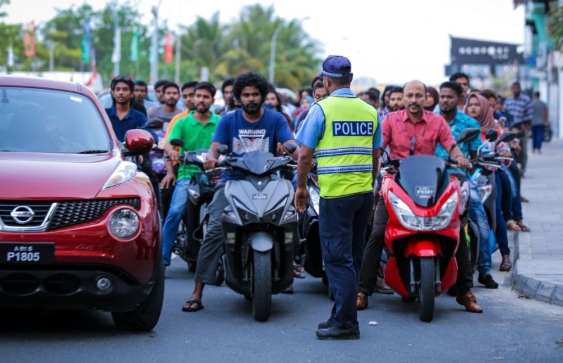 ނުރައްކާތެރިކޮށް ދުއްވުން ތަކުރާރުކުރާ މީހުންނާ މެދު ހަރުކަށި ފިޔަވަޅު އަޅަނީ