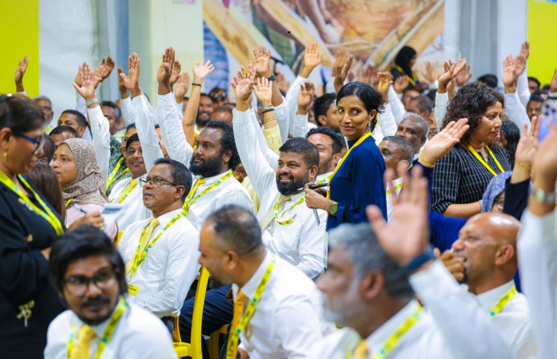 އެމްޑީޕީގެ ރައީސްގެ މަގާމު އުވާލައި އެންމެ އިސް ފަރާތަކީ ޗެއާޕާސަން ކަމަށް ކަނޑައަޅައިފި