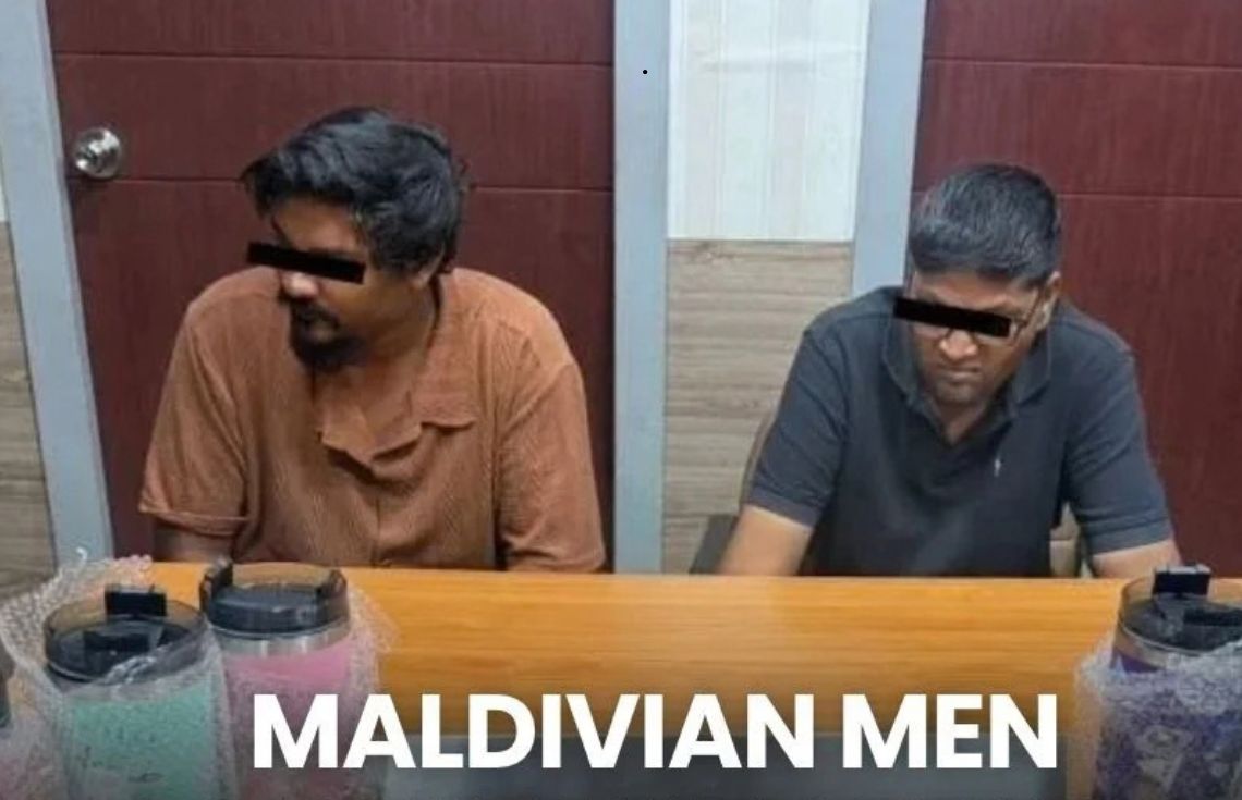 ގިނަ އަދަދެއްގެ މަސްތުވާތަކެއްޗާއެކު ދެ ދިވެހިން ބެންކޮކުން ހައްޔަރުކޮށްފި