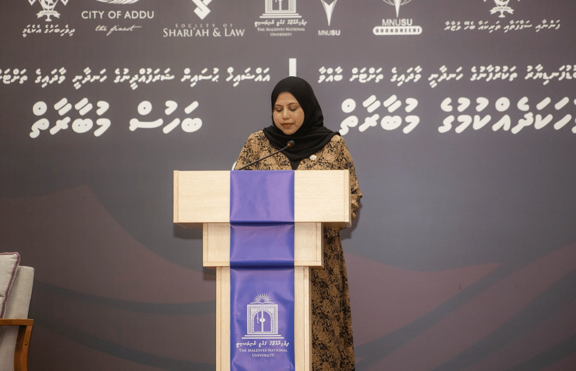 މިއީ ބަސްބުނާ މީހުންގެ އަދަދުން، ބަހަށް ބާރު ލިބެމުންދާ ޒަމާން: ވަޒީރު ހީނާ