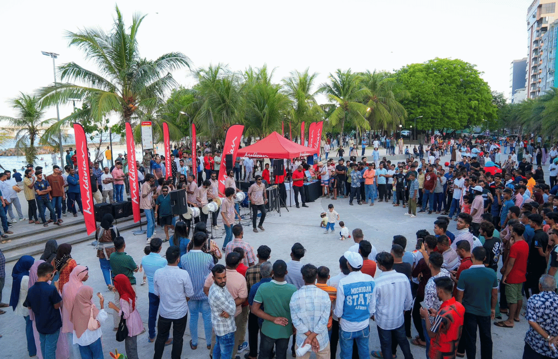 އޯޒޯން ދުވަސް ފާހަގަކުރުމަށް ހުކުރު ދުވަހު ހާއްސަ ހަރަކާތްތަކެއް