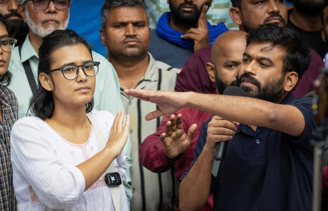 އިންޑިއާގެ 'ކޮކްރޯޗް' ހަރަކާތުގެ ބާނީ އަބީޖީތު ދީޕްކޭ ހައްޔަރުކޮށްފި
