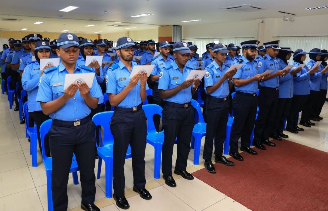 ފުލުހުންގެ ޚިދުމަތާ ގުޅުނު 133 ފުލުހުން ހުވާކޮށްފި