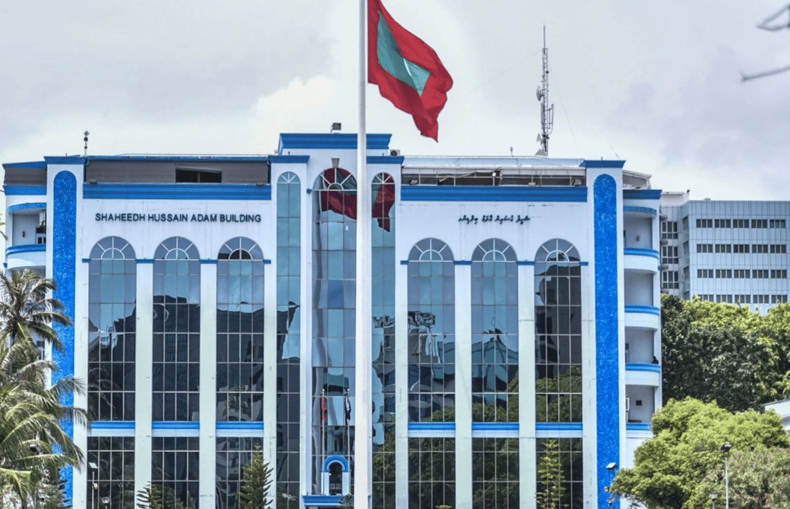 ދައުލަތުގެ މުހިންމު އިމާރާތްތަކެއްގައި ހުޅުޖަހަން ގޮވާލި ކުރީގެ ޑެޕިއުޓީ މިނިސްޓަރު ހައްޔަރުކޮށްފި